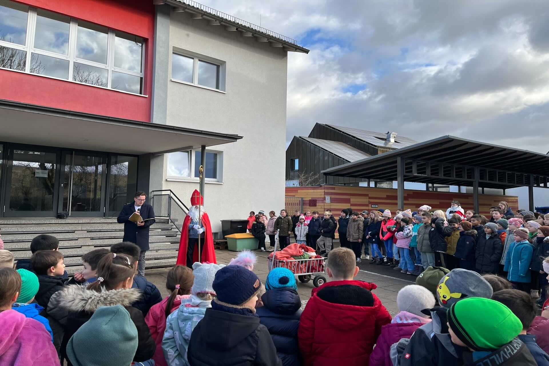 Nikolaus 2024 Grundschule Unterlauchringen